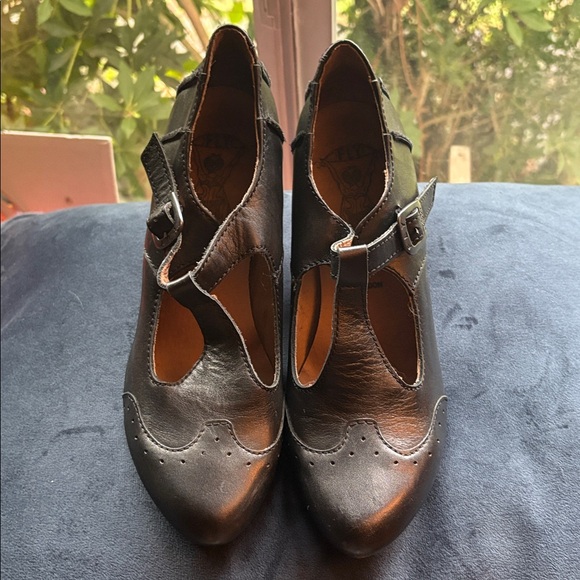 Fly London Acer138 Pumps - Picture 8 of 11